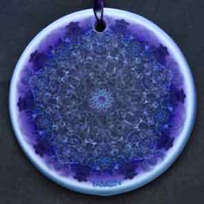 ROUND CERAMIC
ORNAMENT
PURPLE 1